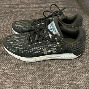 Under Armour Charged Rogue men’s shoes size 13